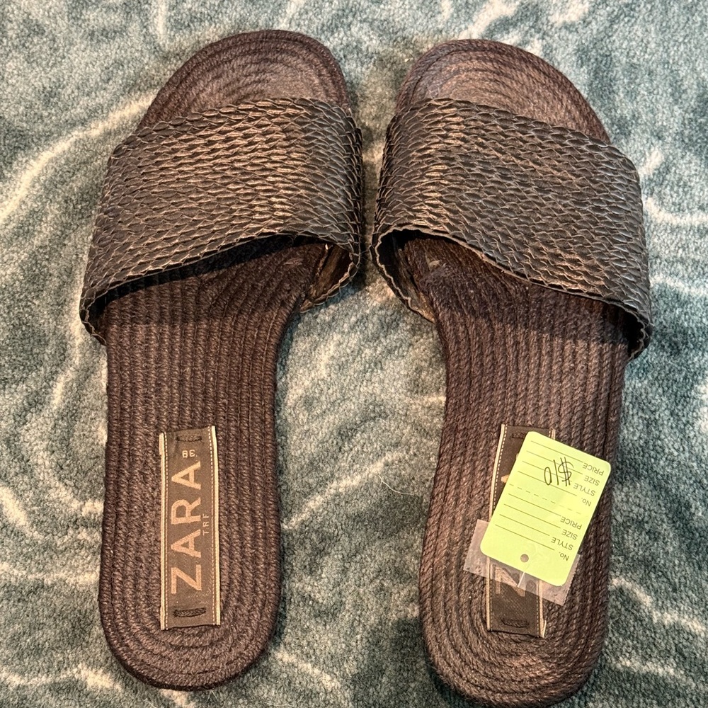 Zara Textured Black Slide Sandals